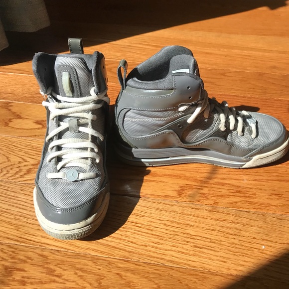 Air Jordan Flight TR’97 (GS)shoes LT GraphiteWhite - Picture 2 of 8